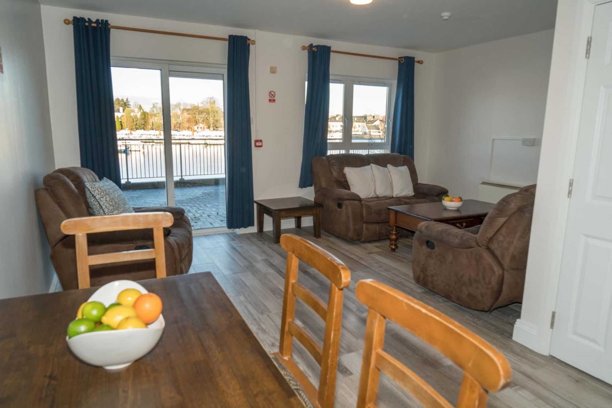 Glancys Accomadation Carrick-on-Shannon ภายนอก รูปภาพ