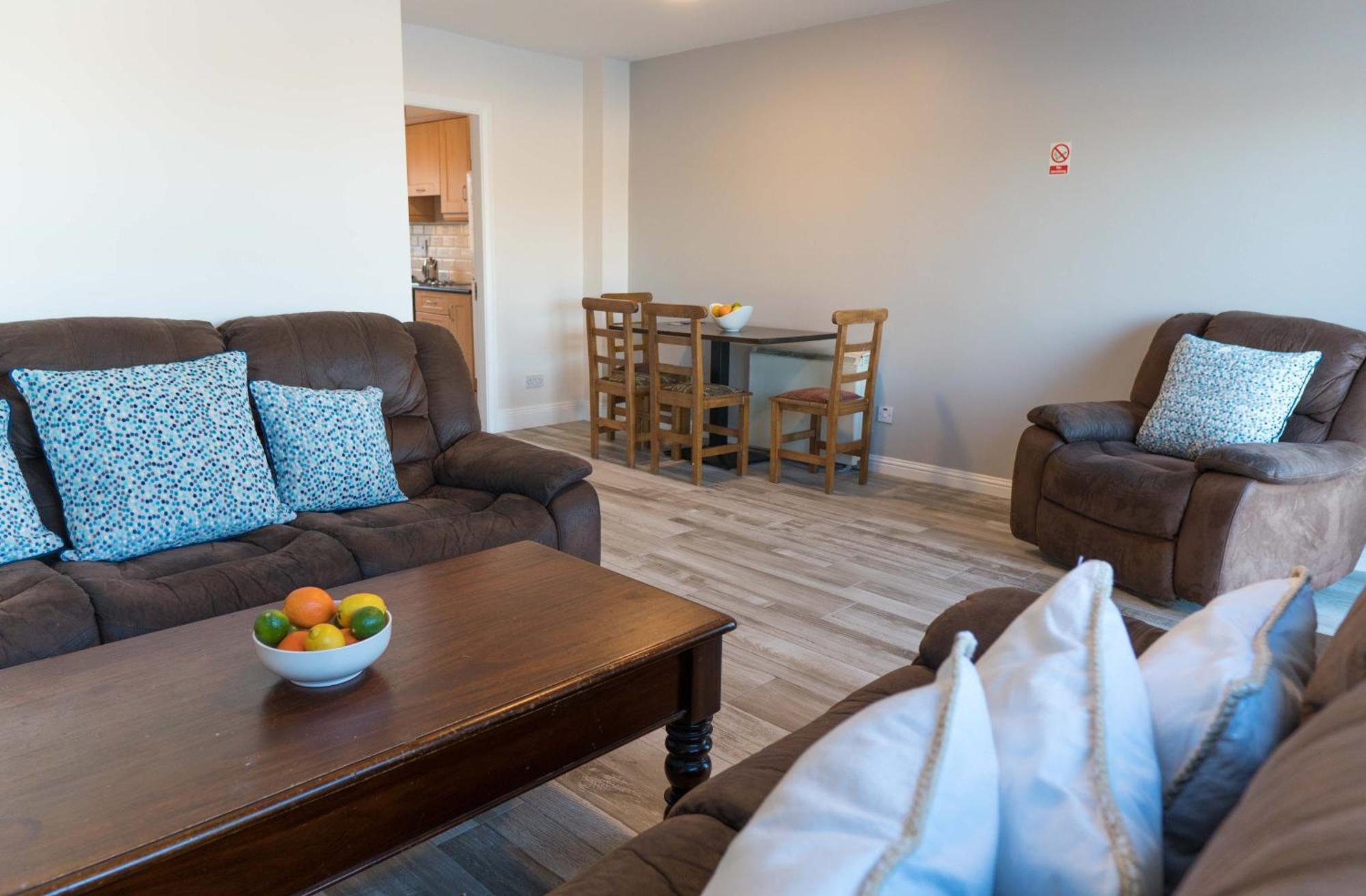 Glancys Accomadation Carrick-on-Shannon ภายนอก รูปภาพ