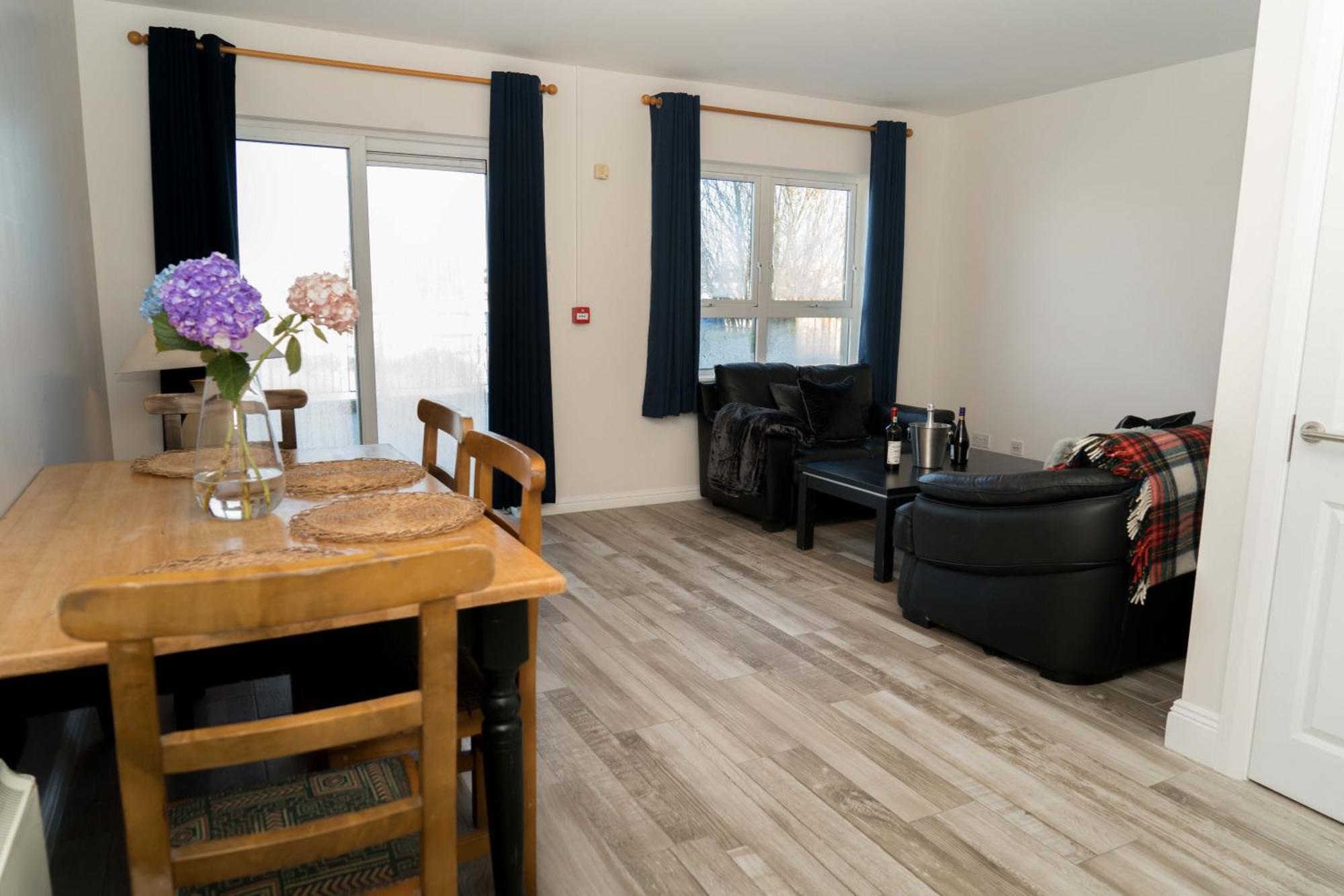 Glancys Accomadation Carrick-on-Shannon ภายนอก รูปภาพ