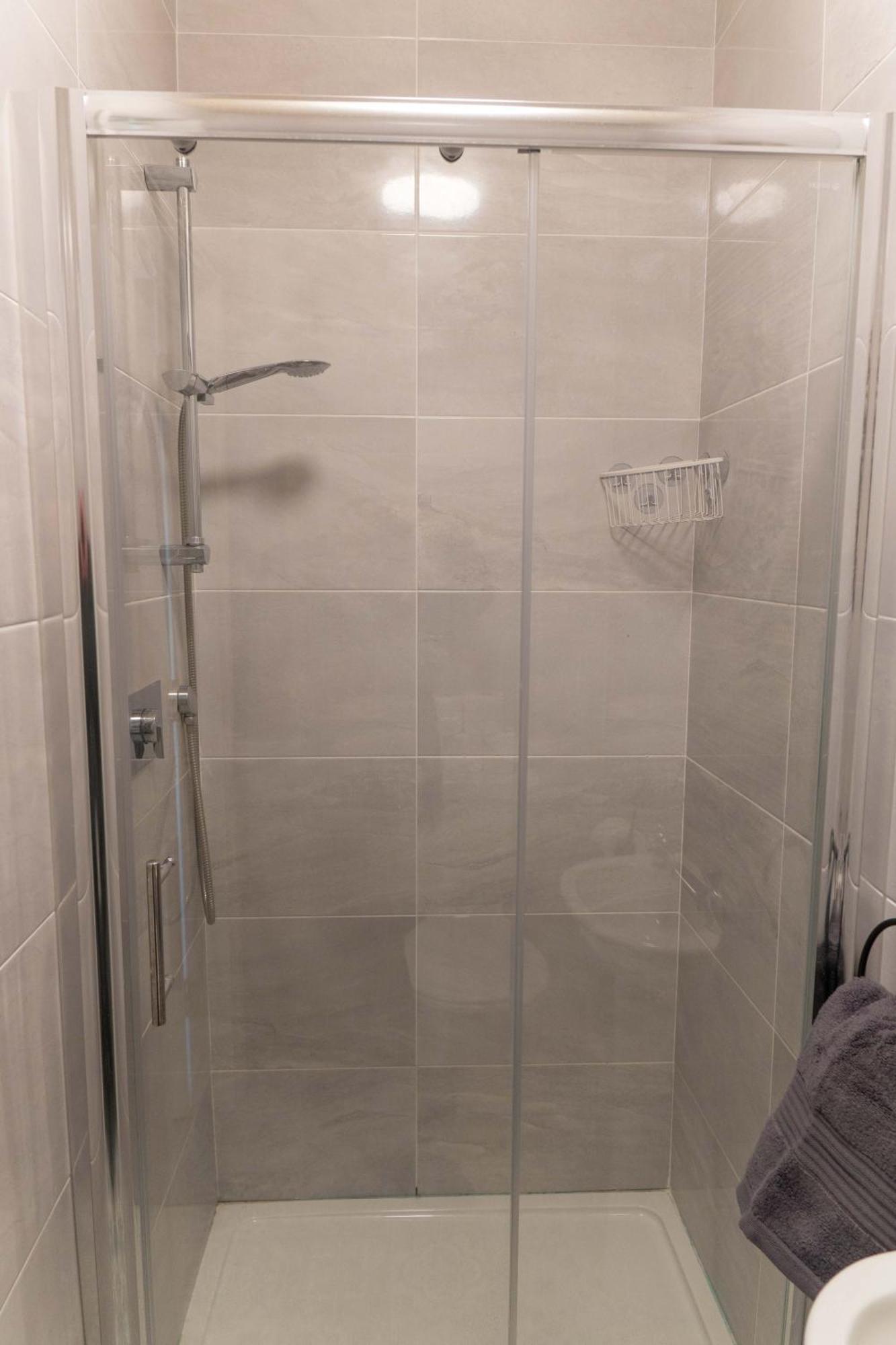 Glancys Accomadation Carrick-on-Shannon ภายนอก รูปภาพ