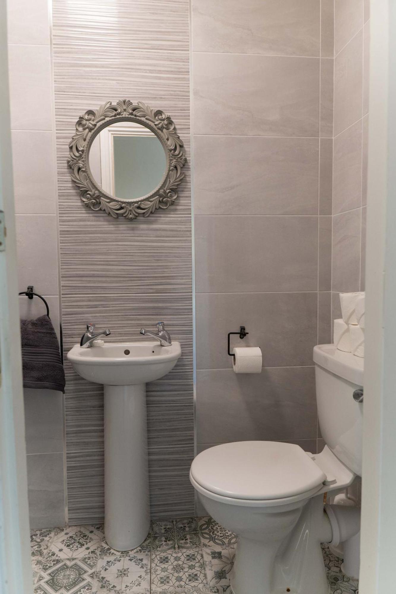 Glancys Accomadation Carrick-on-Shannon ภายนอก รูปภาพ